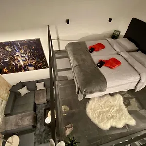 https://kiraly-street-stylish-apartment.inbudapesthotels.com